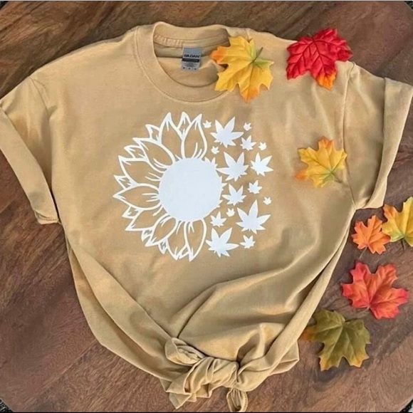 NEW Sunflower Graphic T-Shirt - Picture 1 of 4
